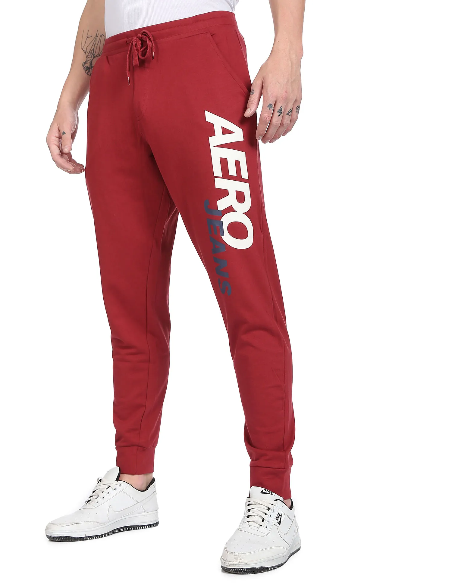 Aeropostale Men Red Brand Print Mid Rise Joggers