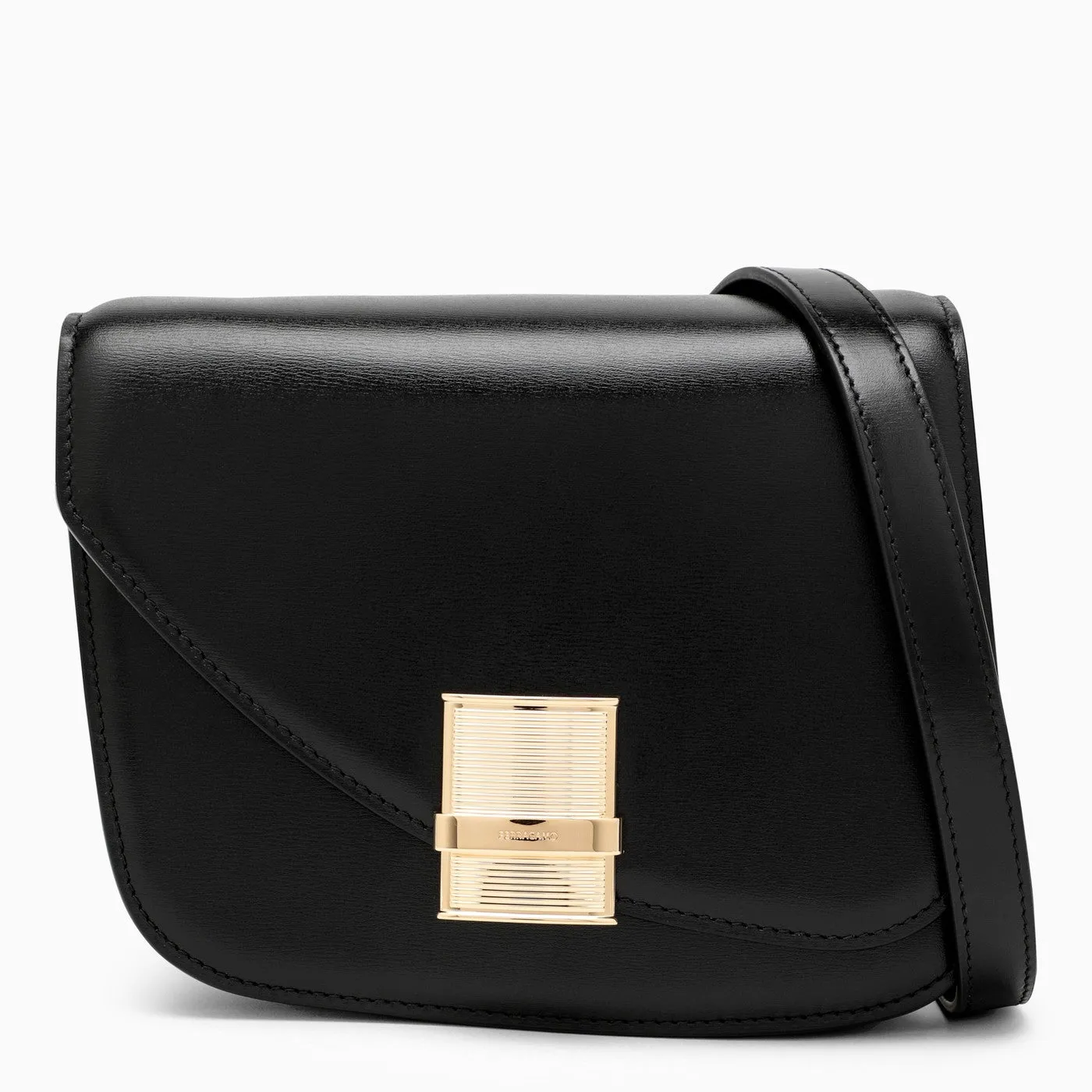 Ferragamo    Ferragamo Fiamma S Shoulder Bag Black