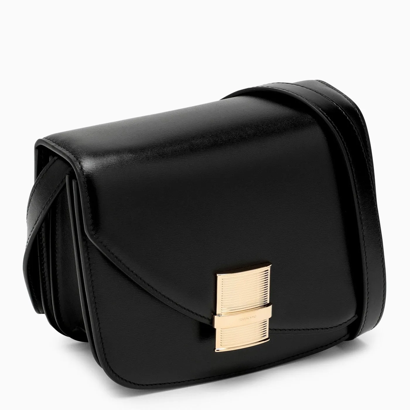 Ferragamo    Ferragamo Fiamma S Shoulder Bag Black