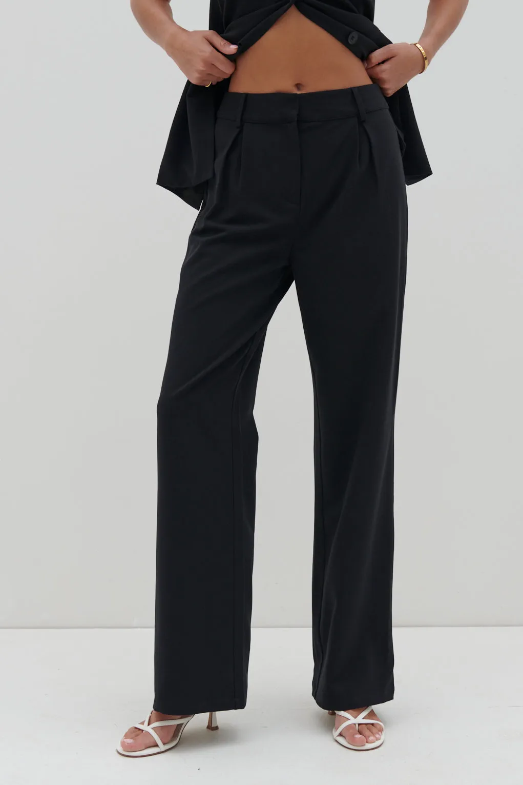 Harlee Straight Leg Trousers - Black