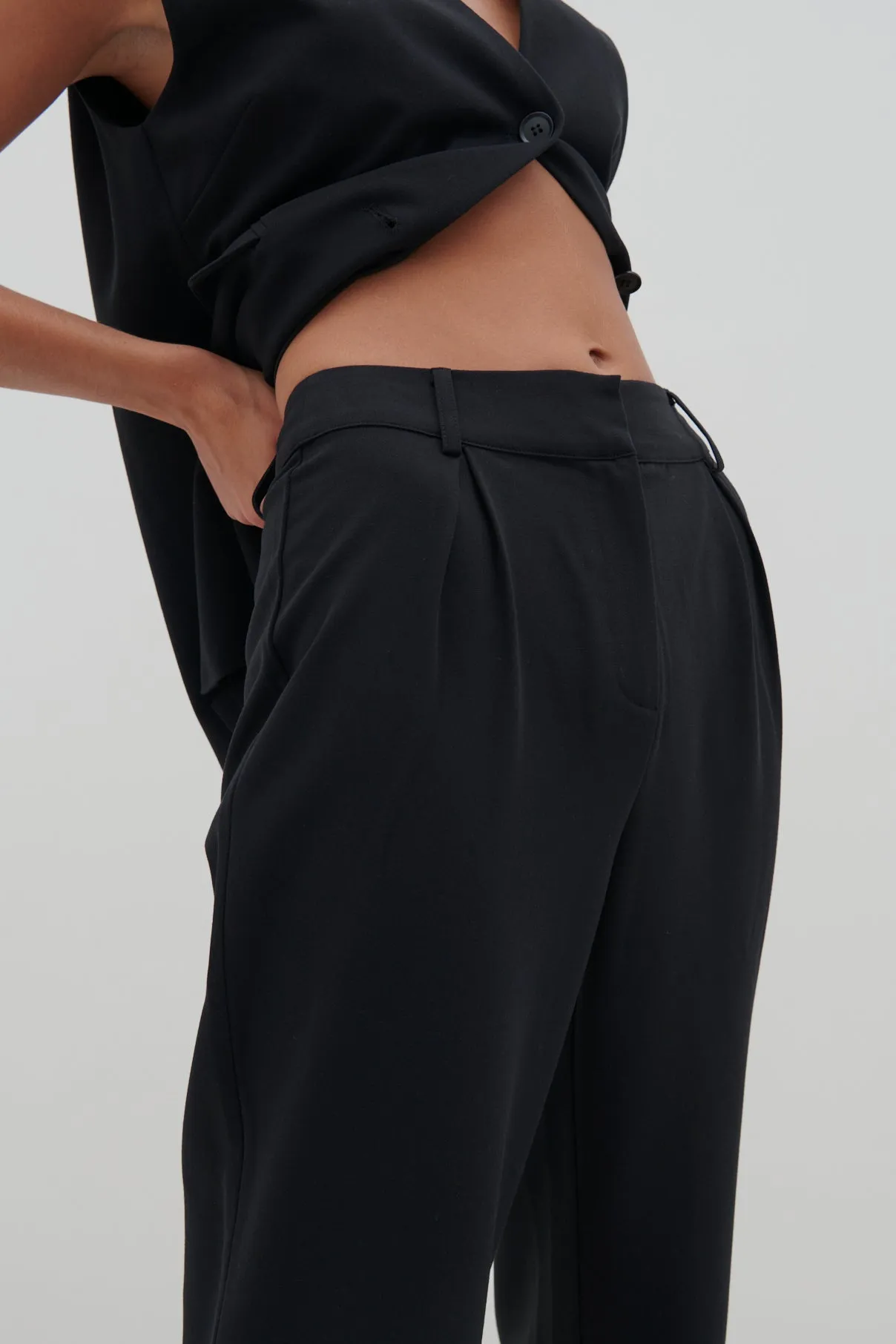 Harlee Straight Leg Trousers - Black