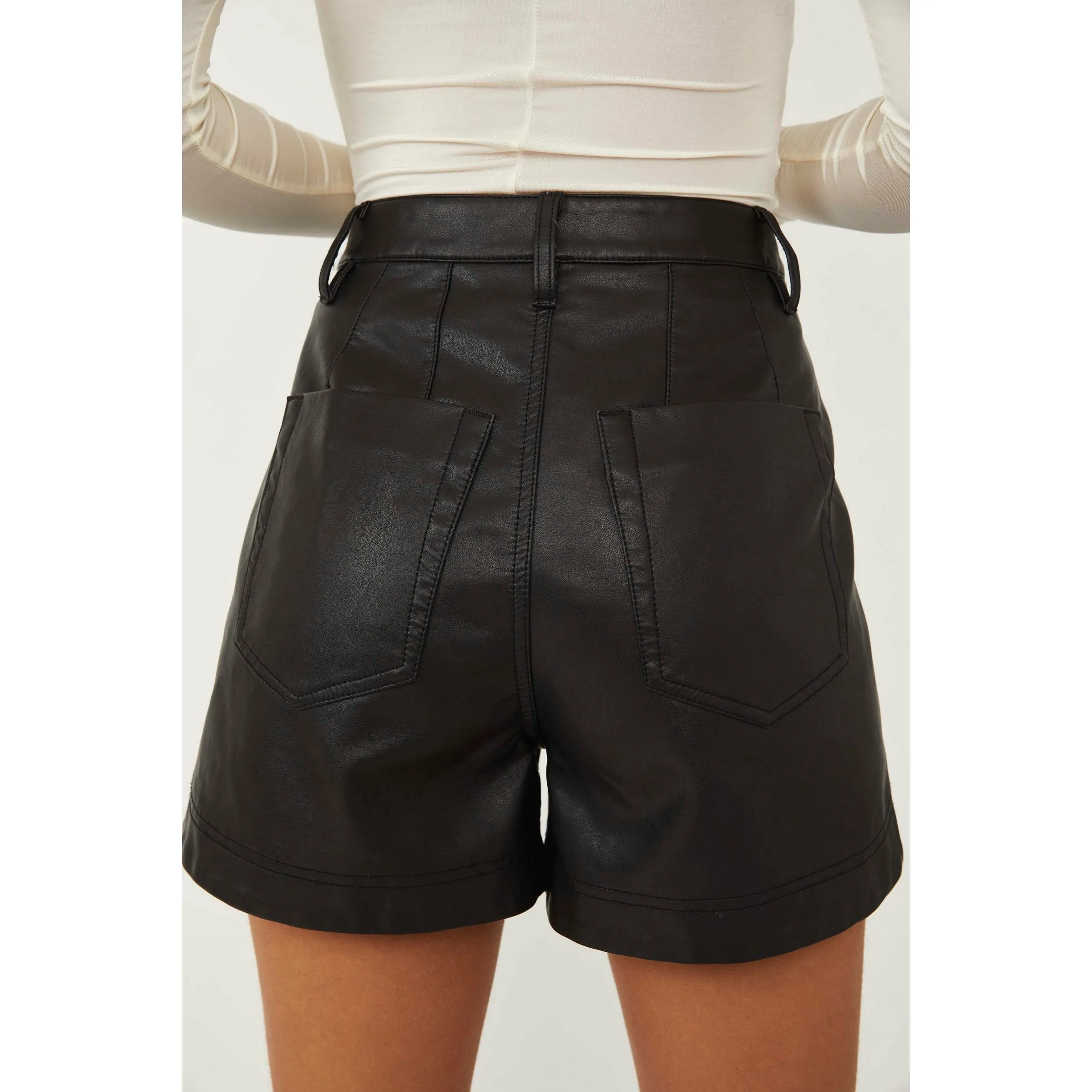 Lita Vegan Short