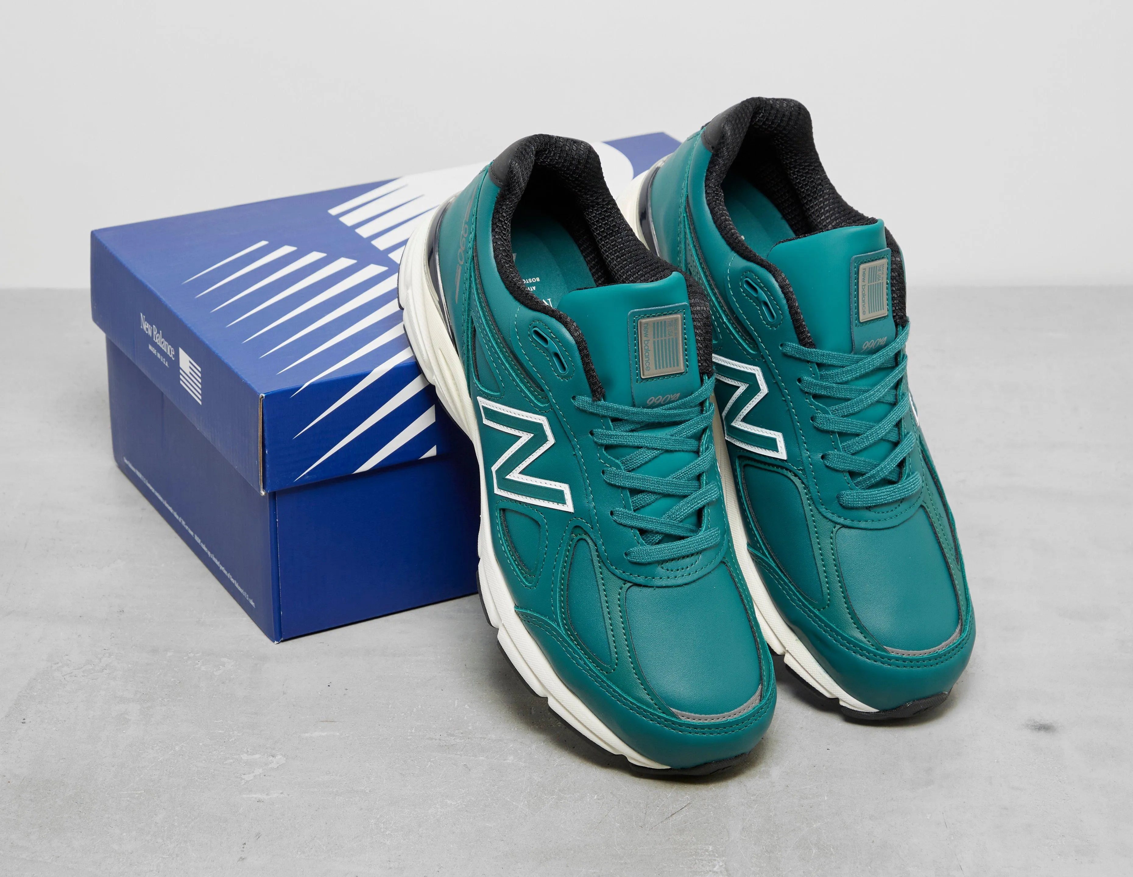 New Balance 990v4 Made in USA