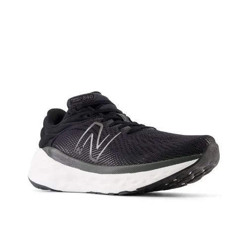 NEW BALANCE M840FV1