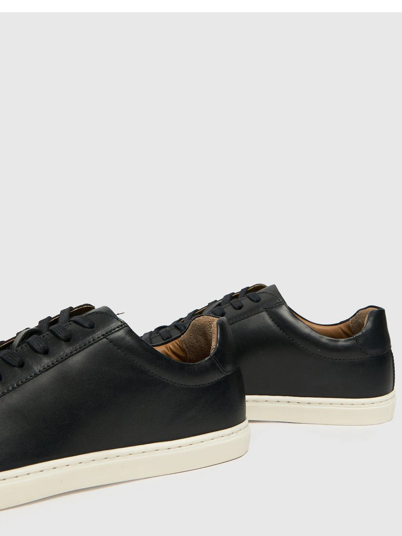 Schuh Wayne Leather Cupsole Trainers - Black