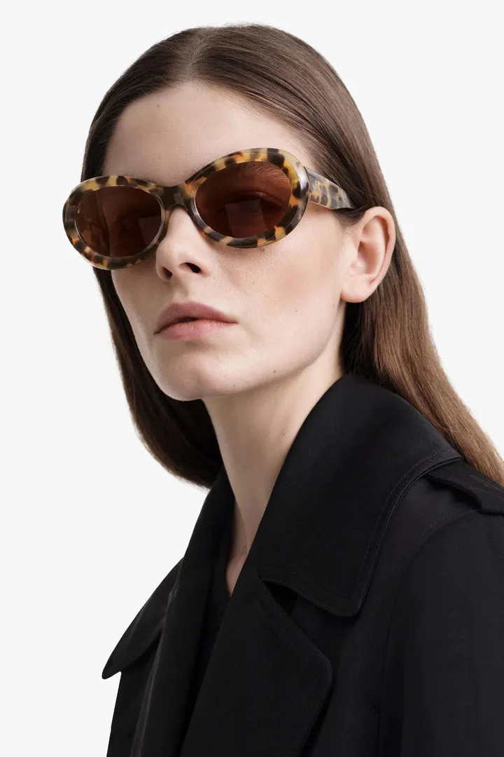 TOTEME   The Oval Sunglasses  